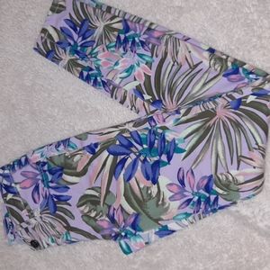 Victoria's Secret Mid-rise Jungle Print Jeans (Size 0R)